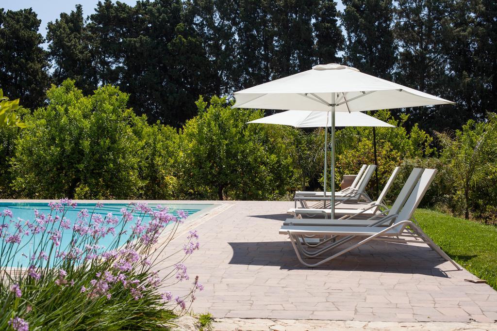 Chiusa Di Carlo Agriturismo Avola Bagian luar foto